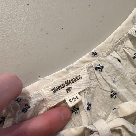 World Market White Floral Embroidered Puffed Sleeve Blouse Tassel Tie Top Size M - Picture 7 of 11